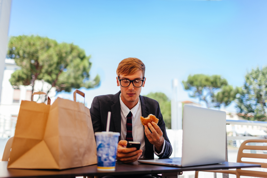 Pause déjeuner, lâchez votre smartphone !