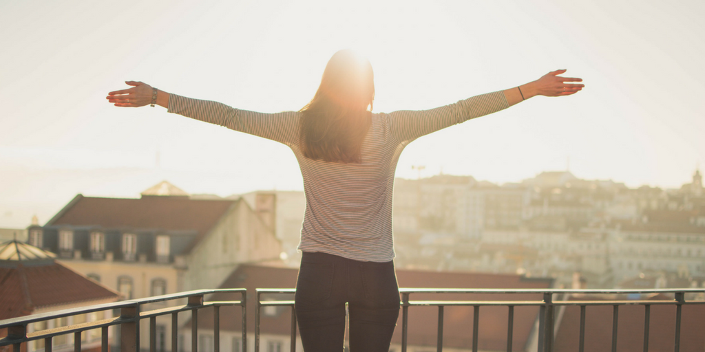 Bonnes ou mauvaises postures au bureau, quelle démarche pour être sûr ?